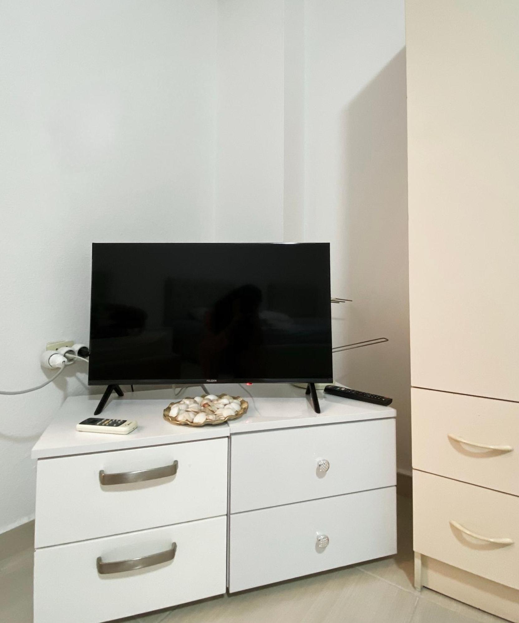Quiet One Bedroom Apartament- Dajti View Appartement